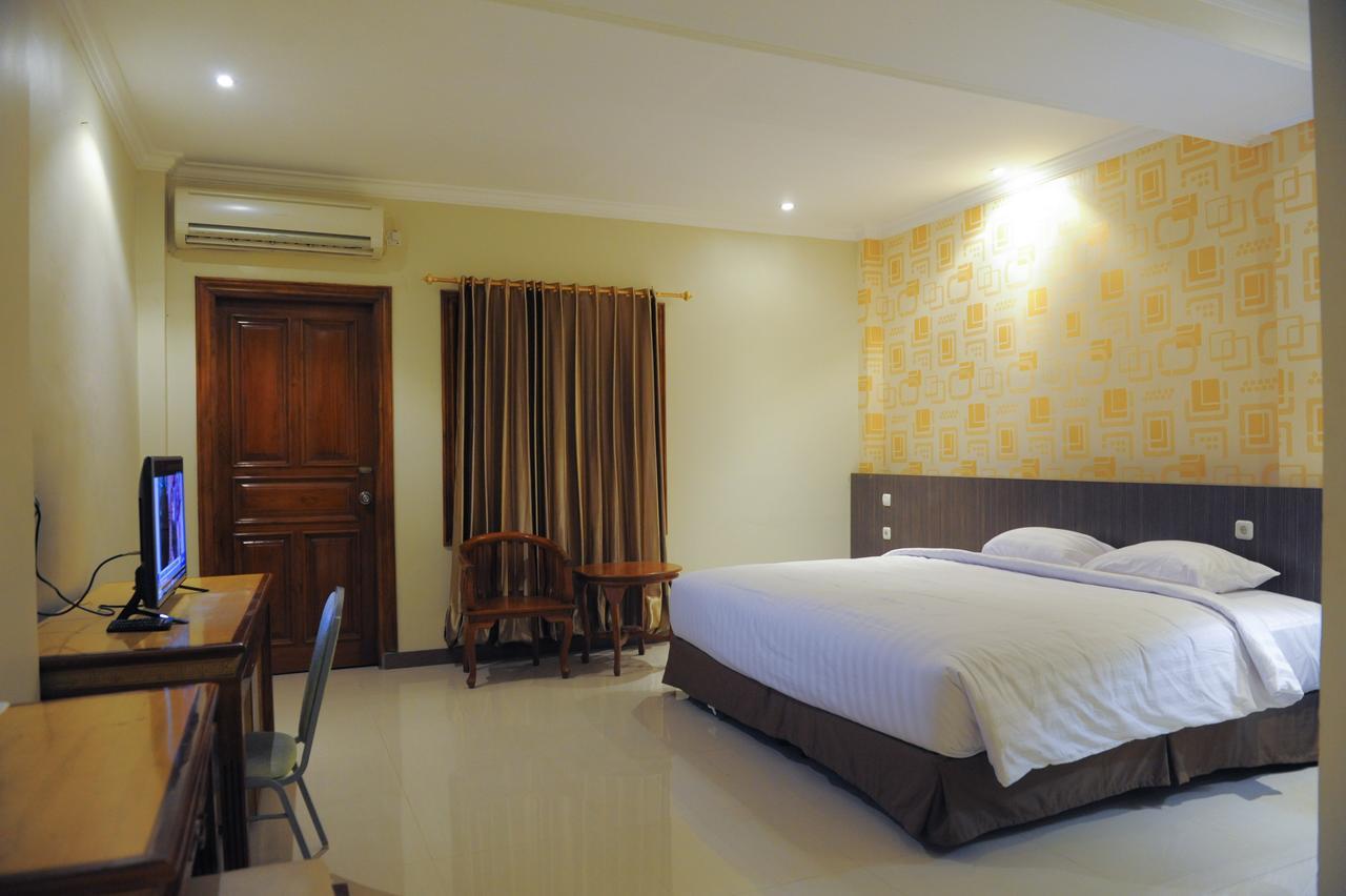 ซิลเวีย โฮเต็ล บัดเจ็ต กูปัง Hotel ภายนอก รูปภาพ